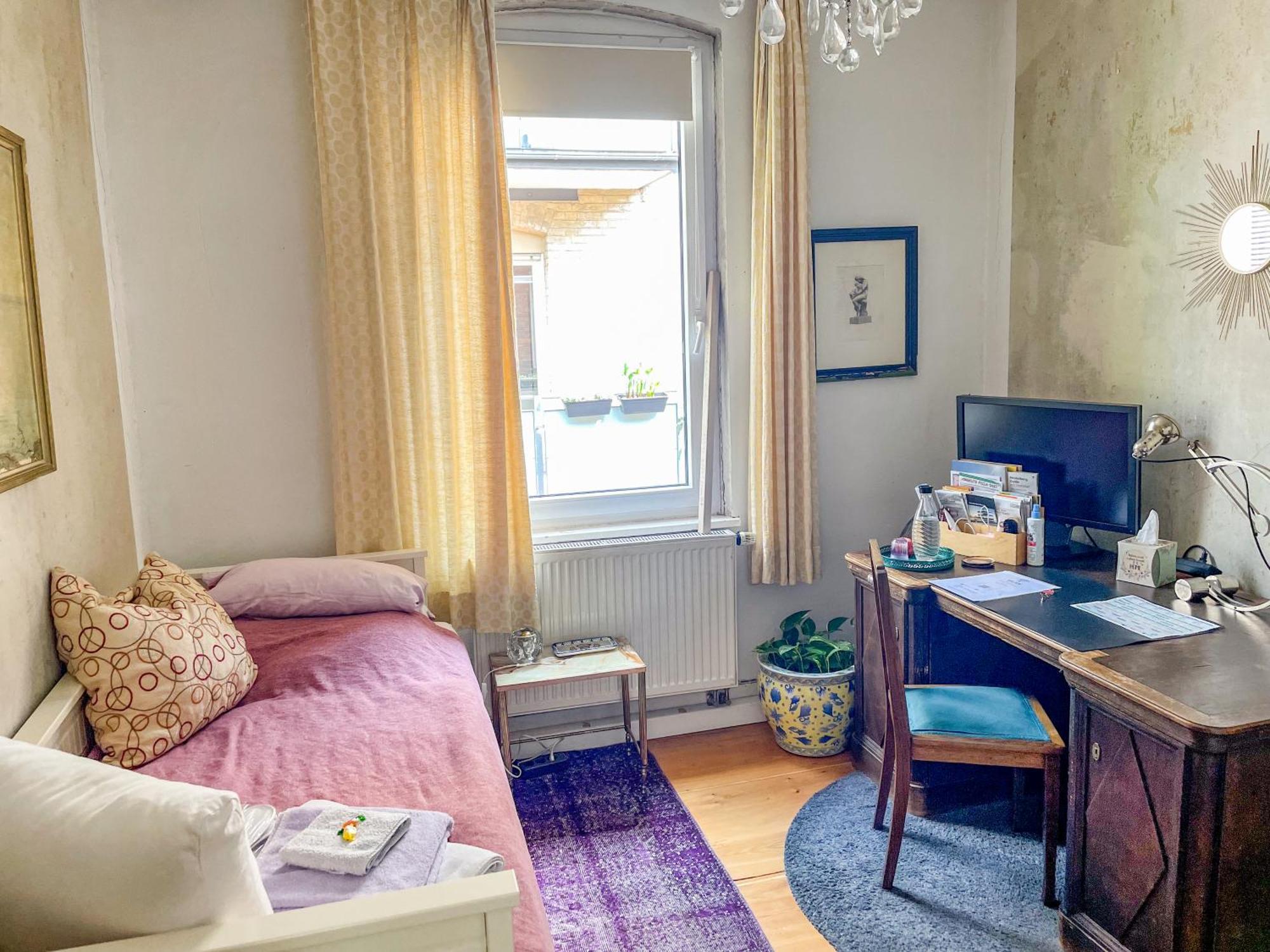 Zimmer In Kuenstlerwohnung Stuttgart Exterior foto